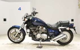 HONDA V45 MAGNA 1989 RC28