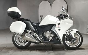 HONDA VFR1200F DCT 2012 SC63