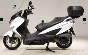 SUZUKI SKYWAVE 200 (Burgman 200)