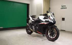SUZUKI GSX250 R