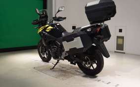 SUZUKI V-STROM 250 2025