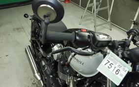 TRIUMPH BONNEVILLE BOBBER 2026