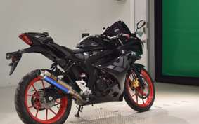 SUZUKI GSX-R125 DL33B