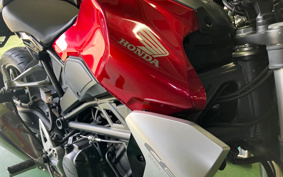 HONDA CB250R MC52