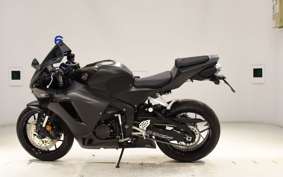 HONDA CBR600RR 2024 PC40