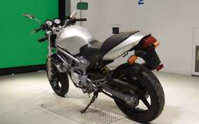 HONDA VTR 250 MC33
