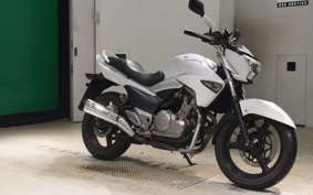 SUZUKI GSR250