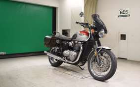 TRIUMPH BONNEVILLE T120 2016