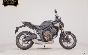 HONDA CB650R E-Clutch 2025 RH17