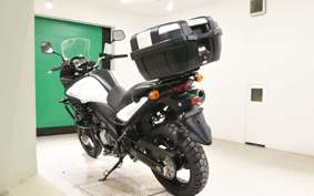 SUZUKI Vｽﾄﾛｰﾑ650 2016 VP56A