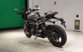 TRIUMPH STREET TRIPLE RS 2021