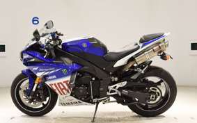 YAMAHA YZF-R1 2013