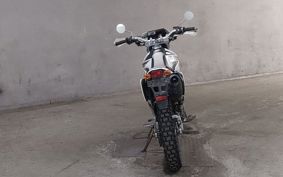 HONDA XR230 MD36