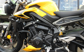 TRIUMPH STREET TRIPLE RS 2024 HDA614