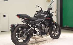 TRIUMPH TRIDENT 660 2025