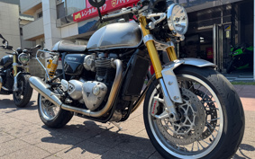 TRIUMPH THRUXTON 1200R 2017 DAD72H
