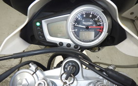 TRIUMPH STREET TRIPLE 2008