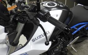 SUZUKI GSX-8S 2023 EM1AA