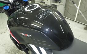 TRIUMPH TRIDENT 660 2026