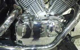 SUZUKI INTRUDER 250 LC 2025 VJ51A
