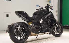 DUCATI DIAVEL V4 2025
