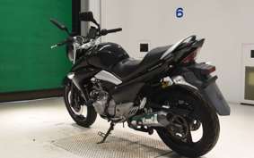 SUZUKI GSR250