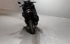 YAMAHA T-MAX 560 SJ19J