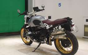 BMW R NINE T SCRAMBLER 2024