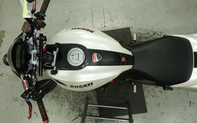 DUCATI MONSTER 696 2010