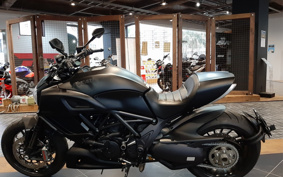 DUCATI DIAVEL DARK 2015