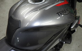 TRIUMPH STREET TRIPLE RS 2021