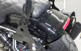HARLEY XL883N 2013