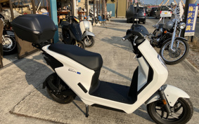HONDA EM1 e: EF16
