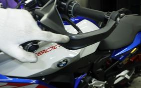 BMW F900XR 2025