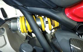 DUCATI M821スTRYプ 2015