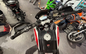 DUCATI HYPERMOTARD SP 2014