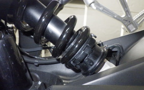 HONDA CB650R E-Clutch 2025 RH17