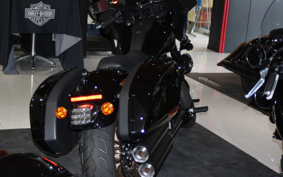 HARLEY FXLRST 2024 YXZ