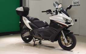 APRILIA SRV850 2013