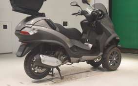 PIAGGIO MP3 250 2004