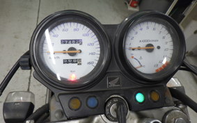 HONDA VTR 250 2000 MC33