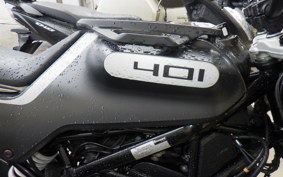 HUSQVARNA SVARTPILEN 401 2022