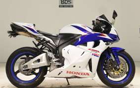 HONDA CBR600RR 2011