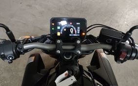 HONDA CB650 2024 RH17
