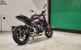 TRIUMPH TRIDENT 660 2025