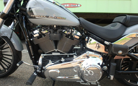 HARLEY FXBR 2024 YEZ