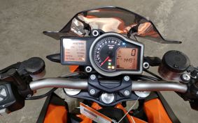 KTM 1290 SUPER DUKE R 2015 V3940
