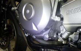 SUZUKI GSR250S