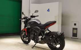 TRIUMPH TRIDENT 660 2024