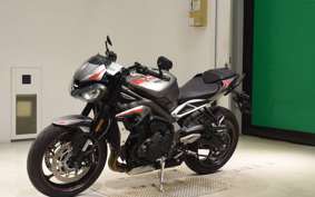 TRIUMPH STREET TRIPLE R 2022